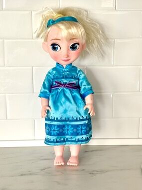 Disney Store Frozen 2 Animators Collection Elsa Toddler Doll Blue Dress 15" Toy